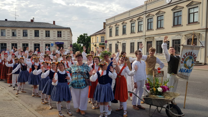 Latvju bērni danci veda 2022