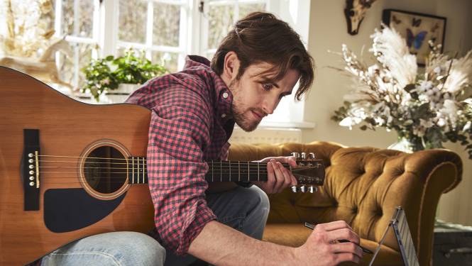 Pasaules jauniešu prasmju dienā iesaka radošus veidus kā apgūt noderīgas prasmes