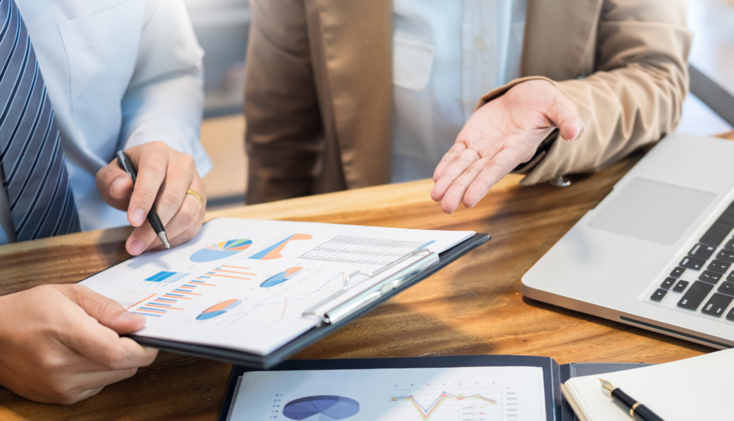 Atbalsta pasakumi 853