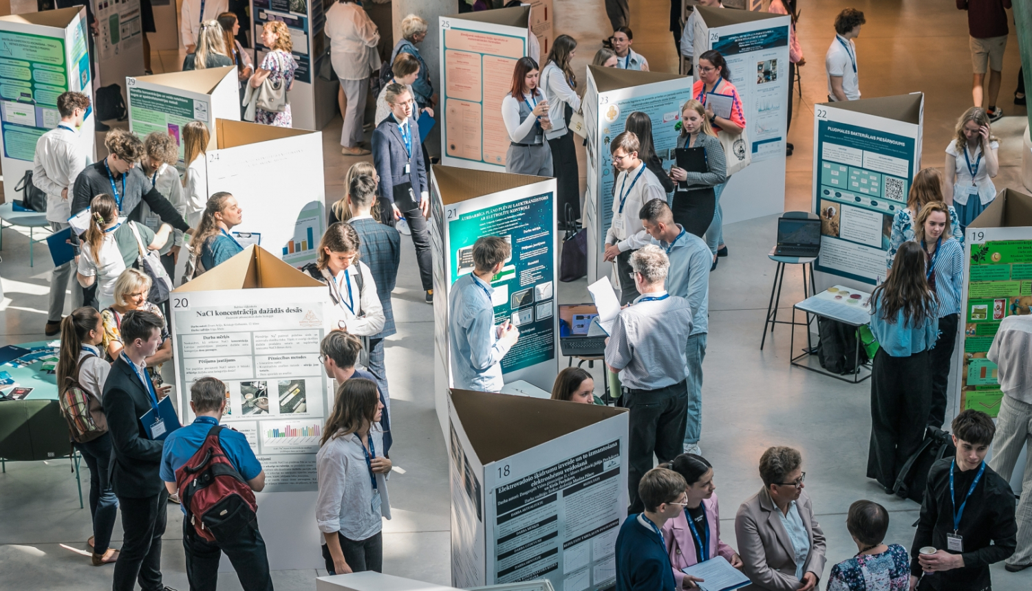 Darbu prezentēšana Latvijas Universitātes Akadēmiskajā centrā 